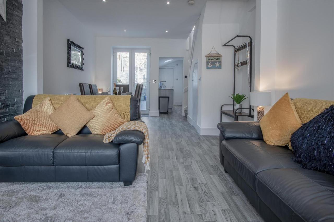 Hawtree Cottage - 2 Bedroom Cottage - Tenby Kültér fotó
