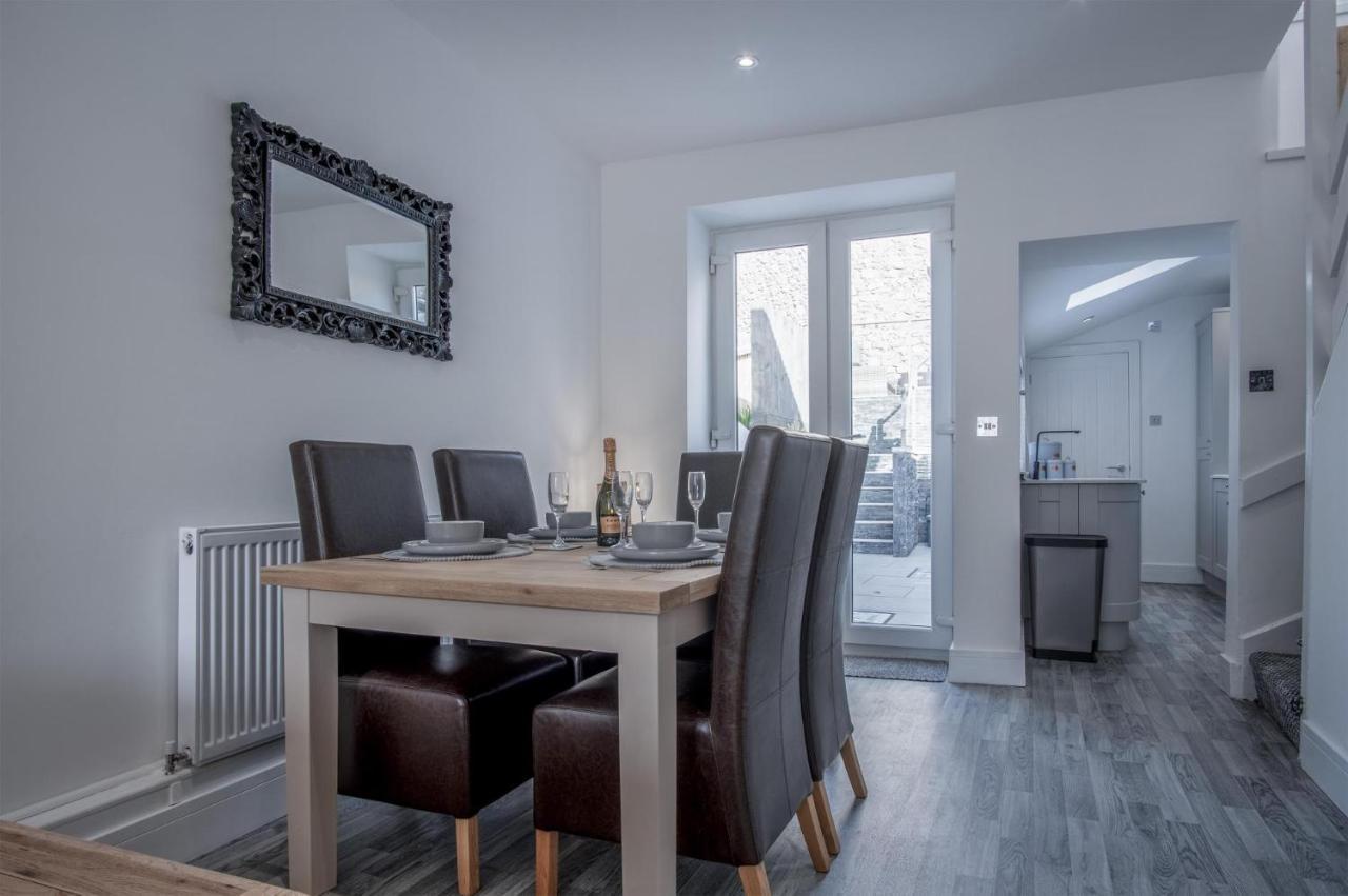 Hawtree Cottage - 2 Bedroom Cottage - Tenby Kültér fotó