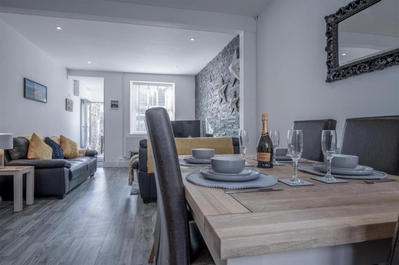 Hawtree Cottage - 2 Bedroom Cottage - Tenby Kültér fotó