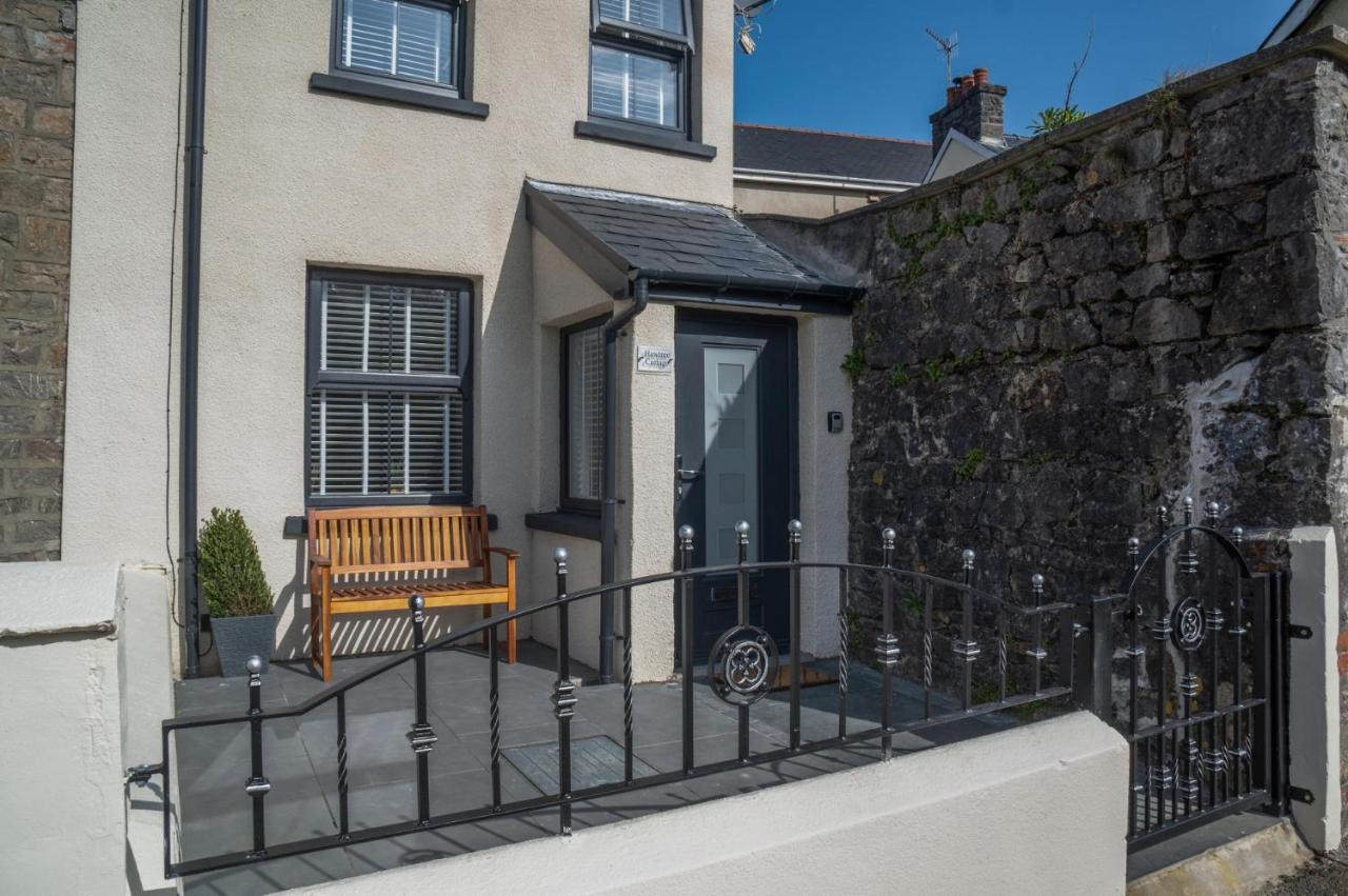 Hawtree Cottage - 2 Bedroom Cottage - Tenby Kültér fotó