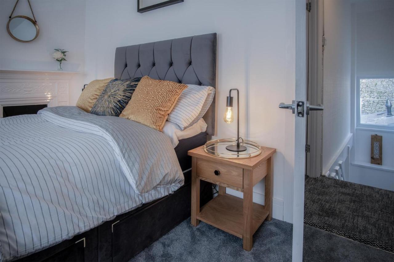 Hawtree Cottage - 2 Bedroom Cottage - Tenby Kültér fotó